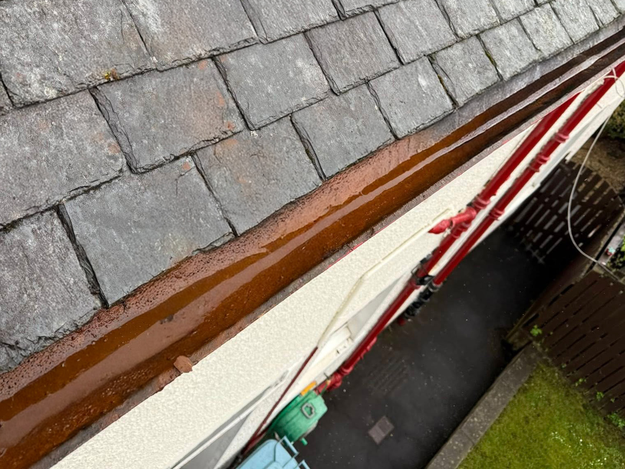 ADAM roofing glasgow guttering